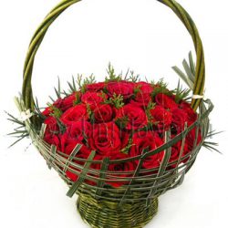 Корзина 25 бордовых роз